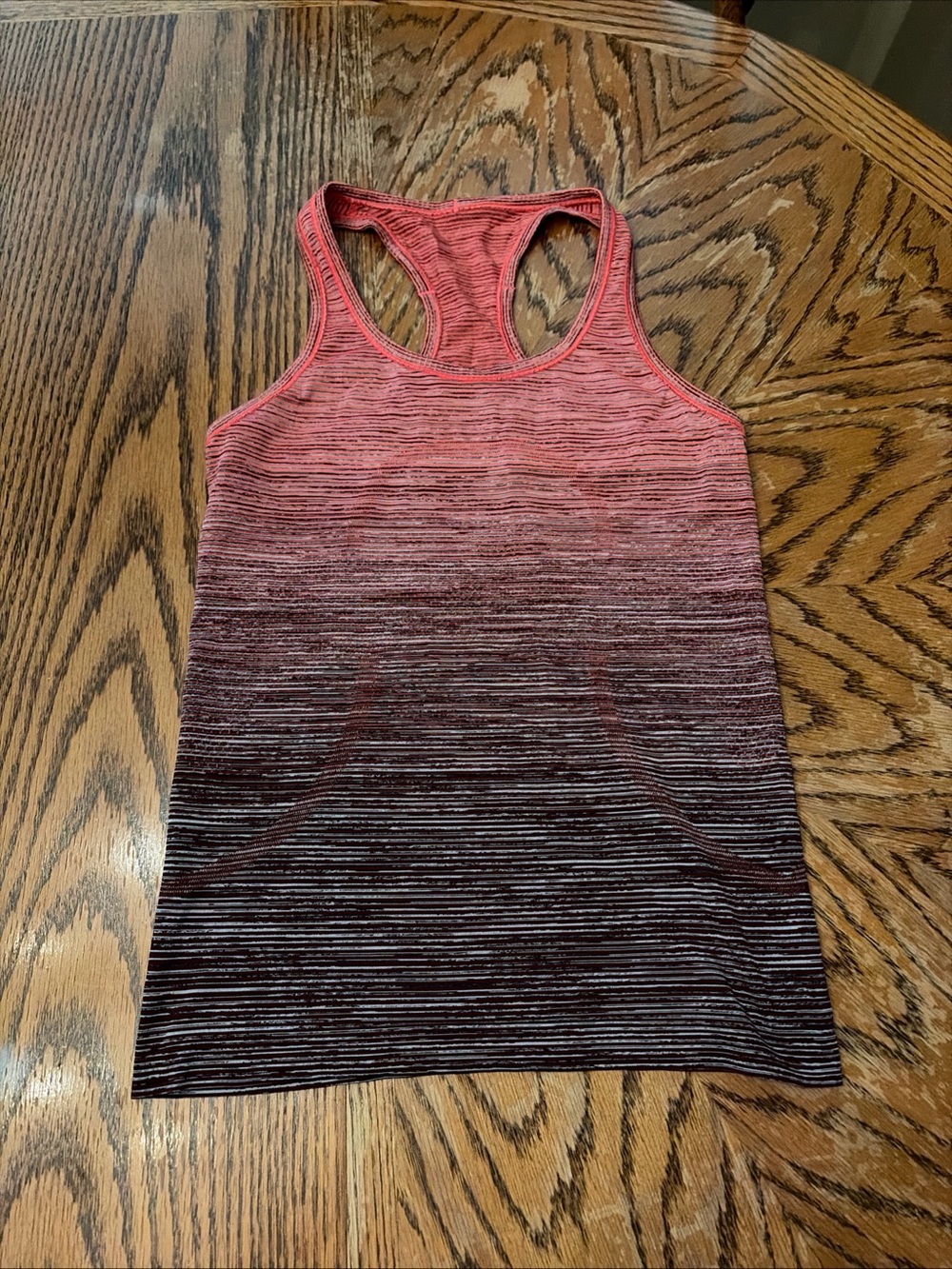 Lululemon Racerback Tank Top Women’s Small Coral Burgundy Ombre EUC
